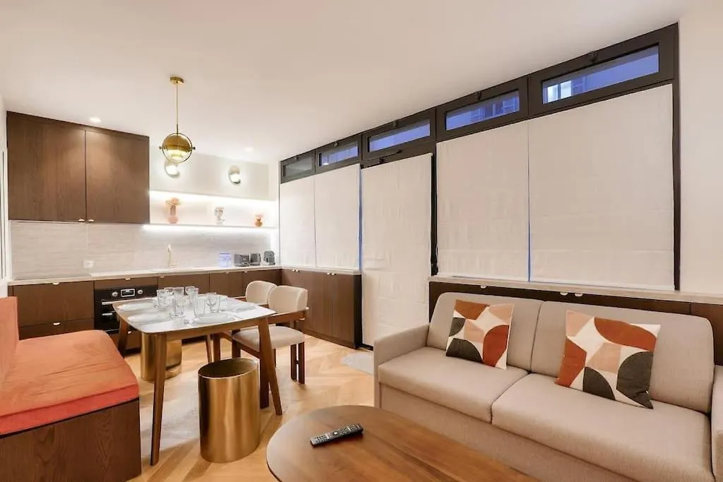 Sublime Duplex Avec Salle De Cinema Paris 0*,  France
