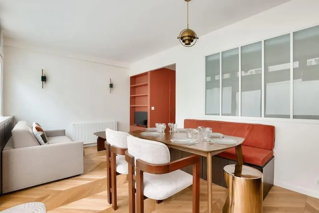 Sublime Duplex Avec Salle De Cinema Paris Apartment